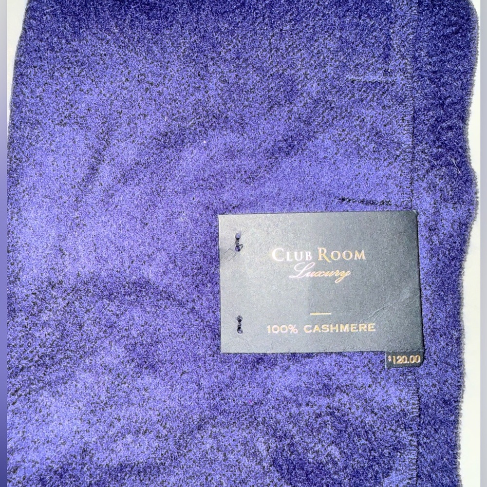 NWT cashmere scarf